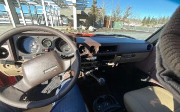 Toyota-Land-cruiser-1983-Orange-Tan-11