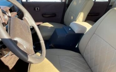 Toyota-Land-cruiser-1983-Orange-Tan-12