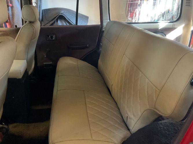 Toyota-Land-cruiser-1983-Orange-Tan-14