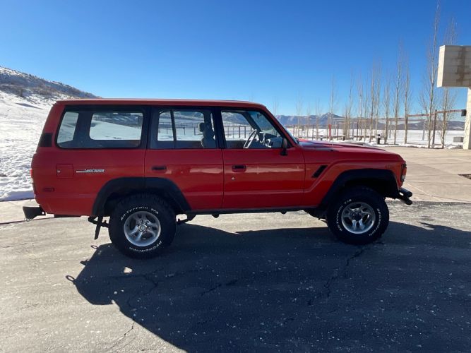 Toyota-Land-cruiser-1983-Orange-Tan-4