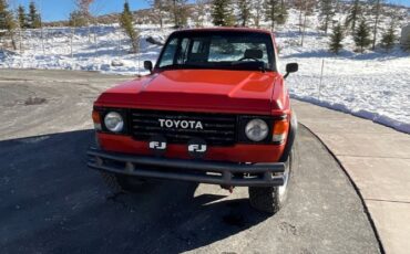 Toyota-Land-cruiser-1983-Orange-Tan-5