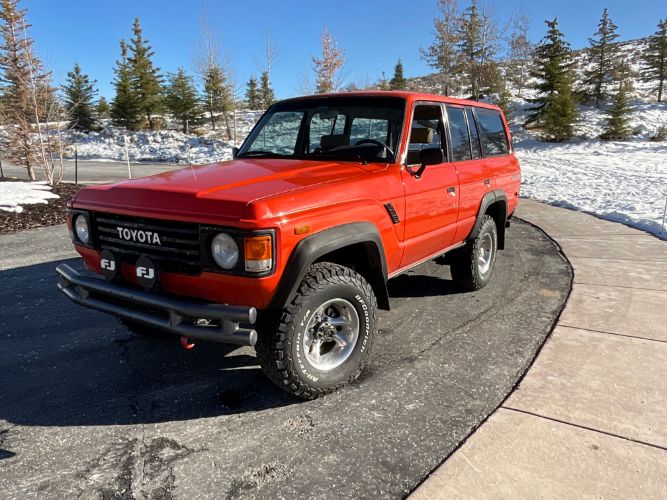Toyota-Land-cruiser-1983-Orange-Tan-6