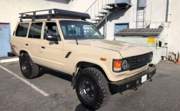 Toyota-Land-cruiser-1983-Tan-Black-1