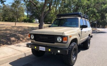 Toyota-Land-cruiser-1983-Tan-Black-17