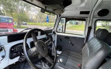 Toyota-Land-cruiser-1983-White-4