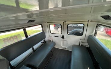 Toyota-Land-cruiser-1983-White-9