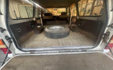 Toyota-Land-cruiser-1983-White-Bianco-Cygnus-1
