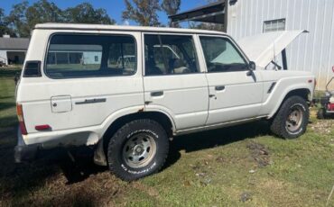 Toyota-Land-cruiser-1983-White-Bianco-Cygnus