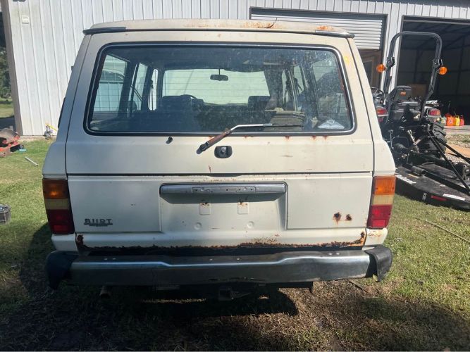Toyota-Land-cruiser-1983-White-Bianco-Cygnus-5