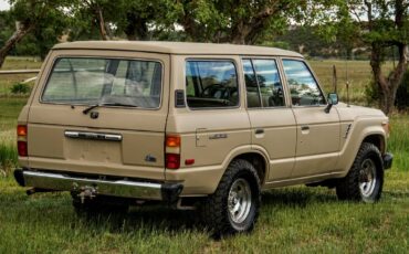 Toyota-Land-cruiser-1984-14