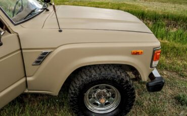 Toyota-Land-cruiser-1984-3