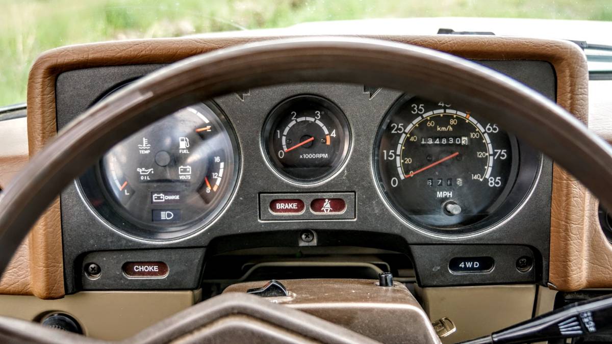 Toyota-Land-cruiser-1984-4