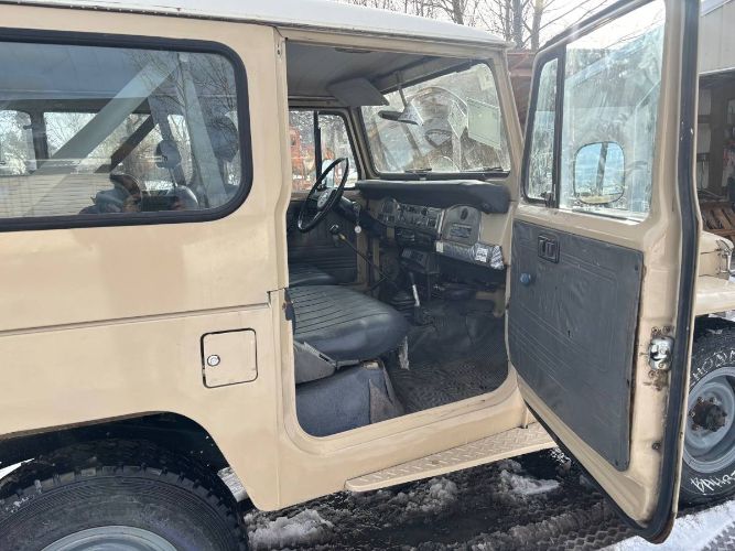 Toyota-Land-cruiser-1984-6