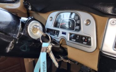 Toyota-Land-cruiser-1984-Brown-1