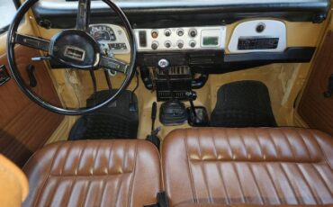 Toyota-Land-cruiser-1984-Brown-11