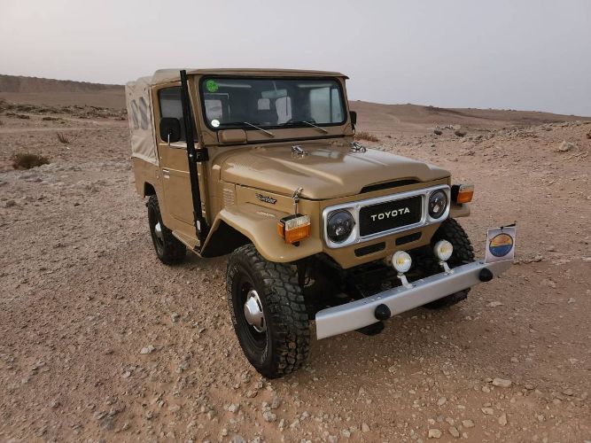 Toyota-Land-cruiser-1984-Brown-17