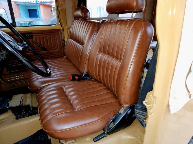Toyota-Land-cruiser-1984-Brown-3