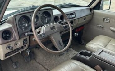 Toyota-Land-cruiser-1984-Green-Tan-11