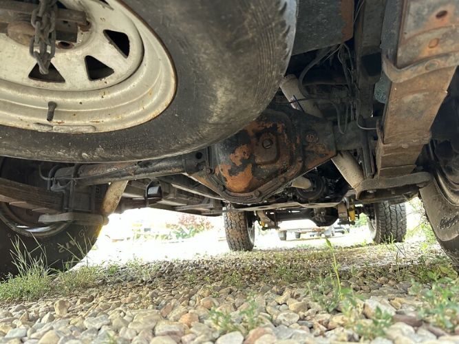 Toyota-Land-cruiser-1984-Green-Tan-2