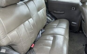 Toyota-Land-cruiser-1984-Green-Tan-8