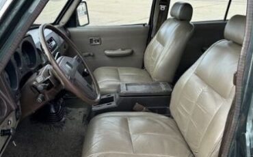 Toyota-Land-cruiser-1984-Green-Tan-9