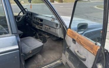 Toyota-Land-cruiser-1985-Blue-Gray-2
