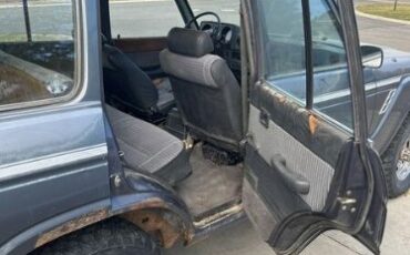Toyota-Land-cruiser-1985-Blue-Gray-3