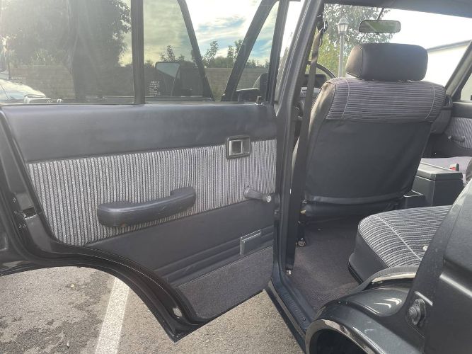 Toyota-Land-cruiser-1986-Gray-11