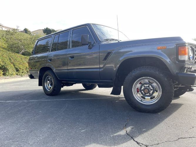 Toyota-Land-cruiser-1986-Gray-17