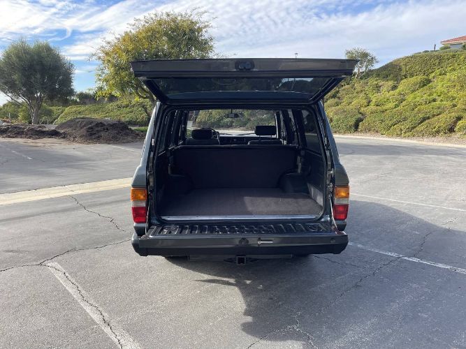 Toyota-Land-cruiser-1986-Gray-18