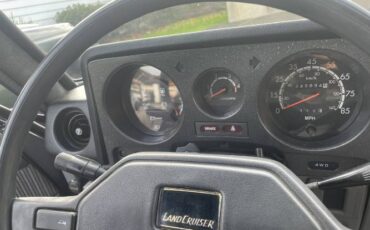 Toyota-Land-cruiser-1986-Gray-4