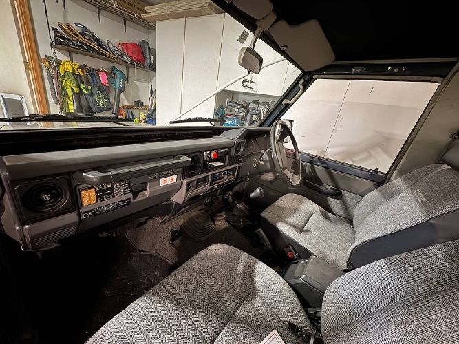 Toyota-Land-cruiser-1987-Gray-14