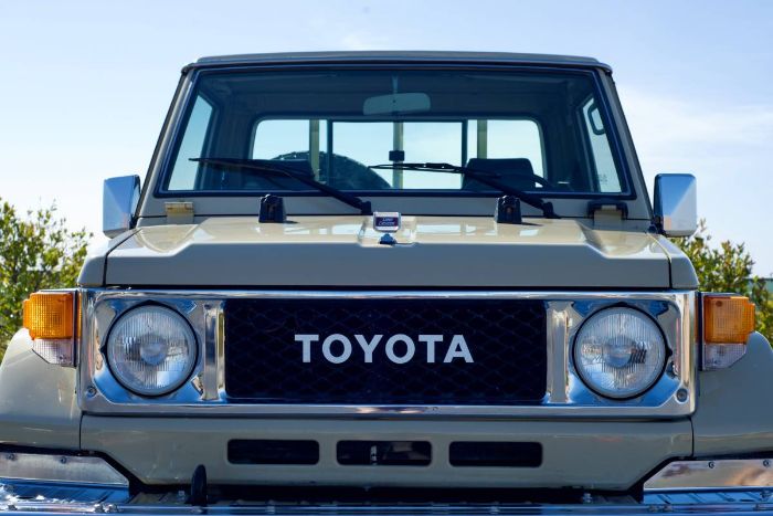 Toyota-Land-cruiser-1988-Custom-14