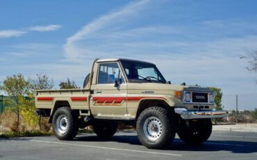 Toyota-Land-cruiser-1988-Custom-16