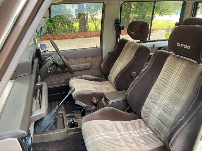 Toyota-Land-cruiser-1990-Brown-Brown-10