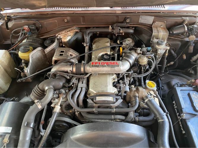 Toyota-Land-cruiser-1990-Brown-Brown-12