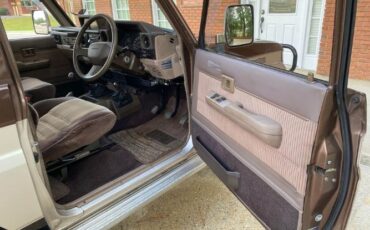 Toyota-Land-cruiser-1990-Brown-Brown-4