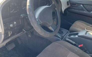 Toyota-Land-cruiser-1991-White-Gray-10