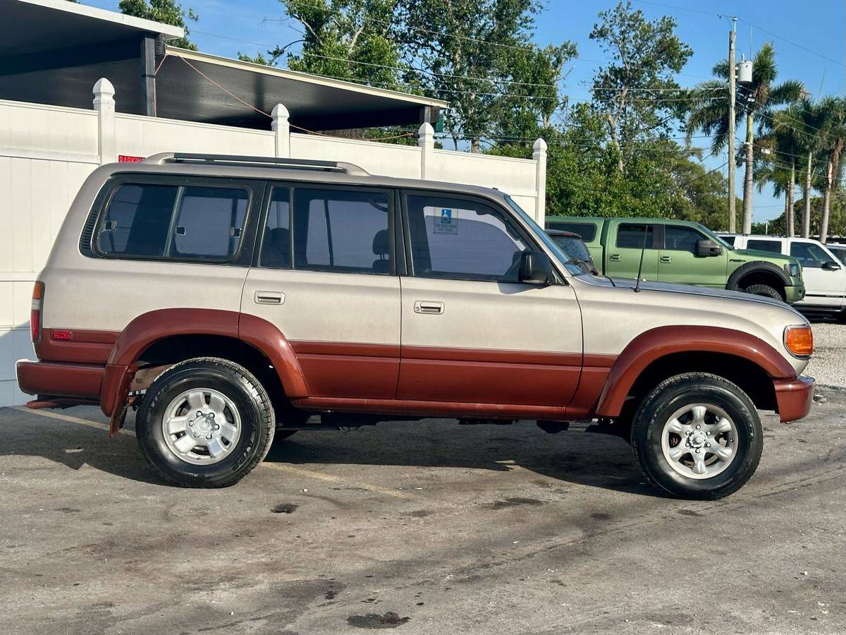Toyota-Land-cruiser-1991-silver-1