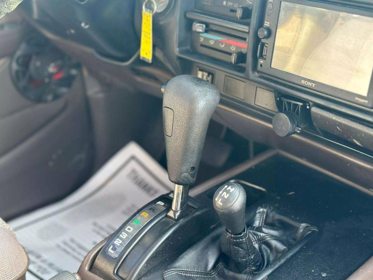 Toyota-Land-cruiser-1991-silver-11