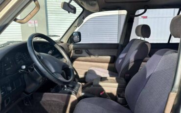 Toyota-Land-cruiser-1991-silver-14