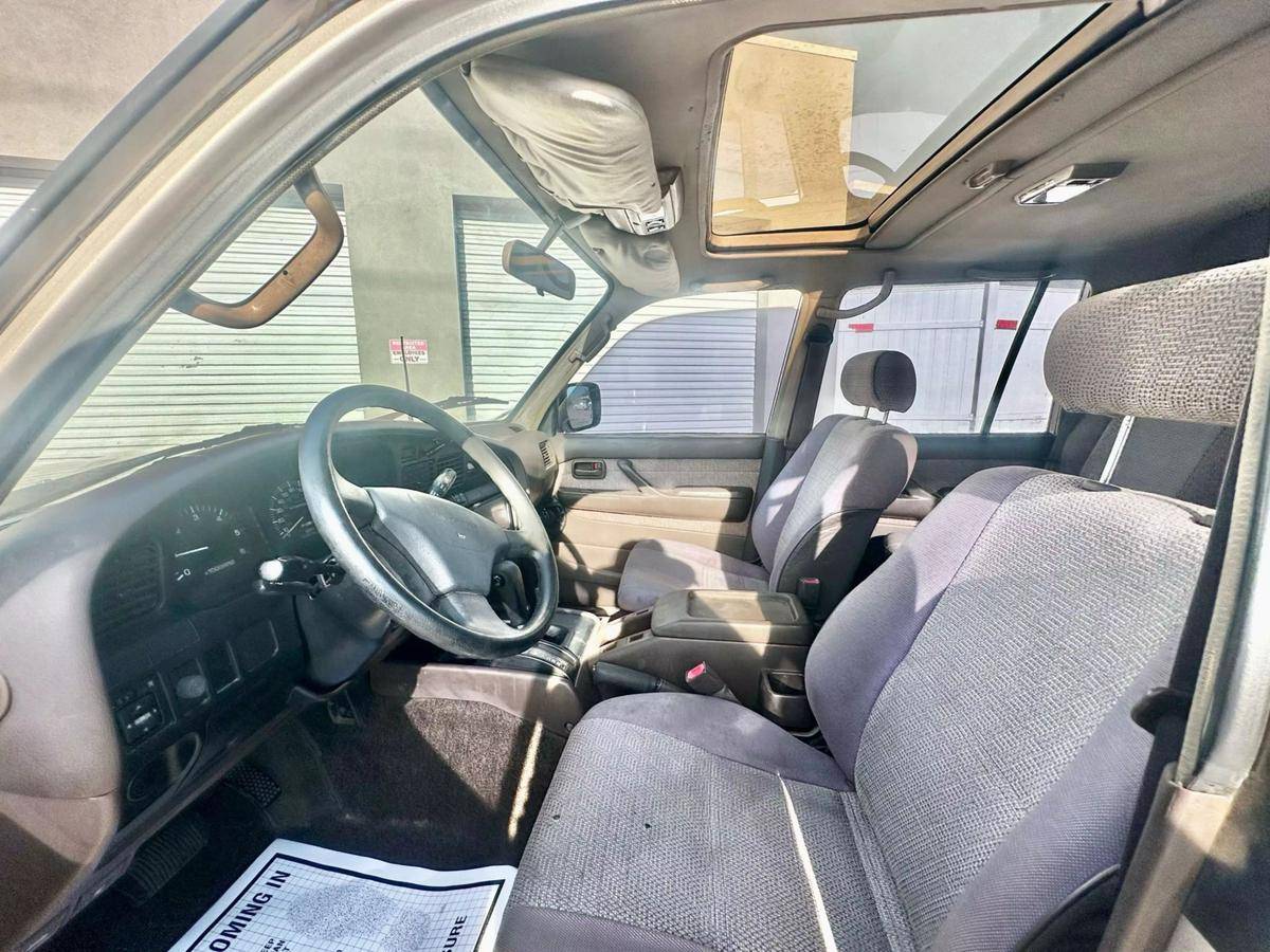Toyota-Land-cruiser-1991-silver-15