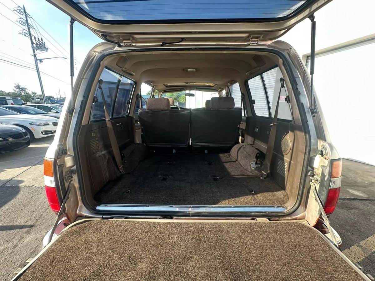 Toyota-Land-cruiser-1991-silver-18