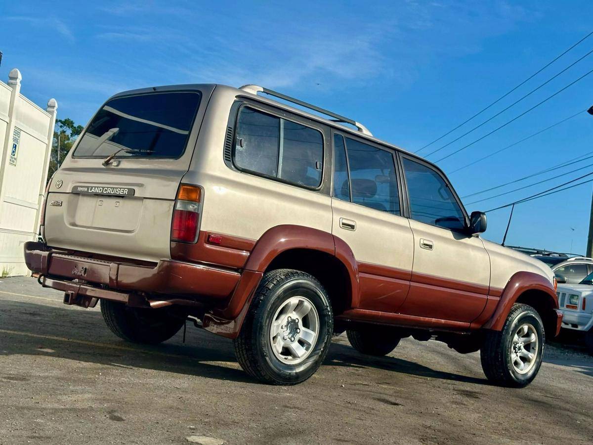 Toyota-Land-cruiser-1991-silver-2