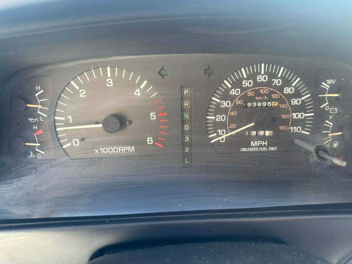 Toyota-Land-cruiser-1991-silver-21