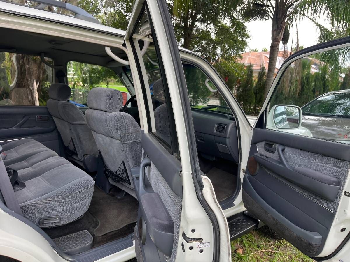 Toyota-Land-cruiser-1993-13