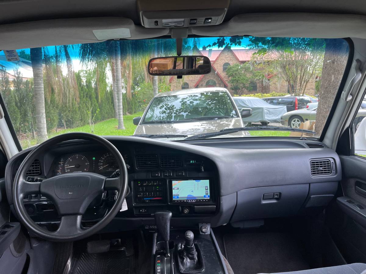 Toyota-Land-cruiser-1993-16