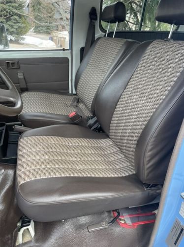 Toyota-Land-cruiser-1994-Blue-Brown-14