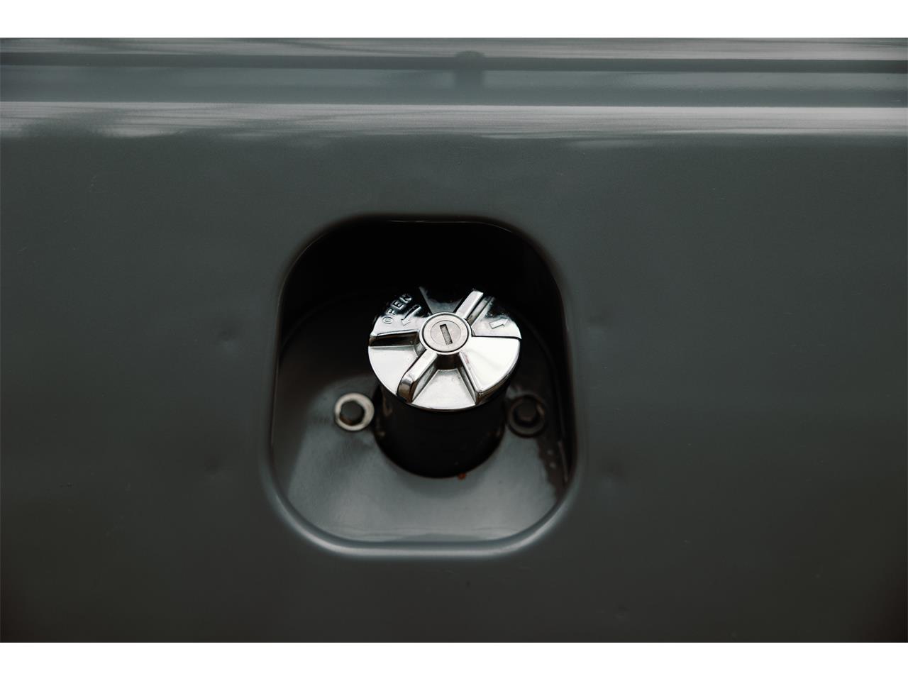 Toyota-Land-cruiser-1995-Cement-Grey-Greyred-35