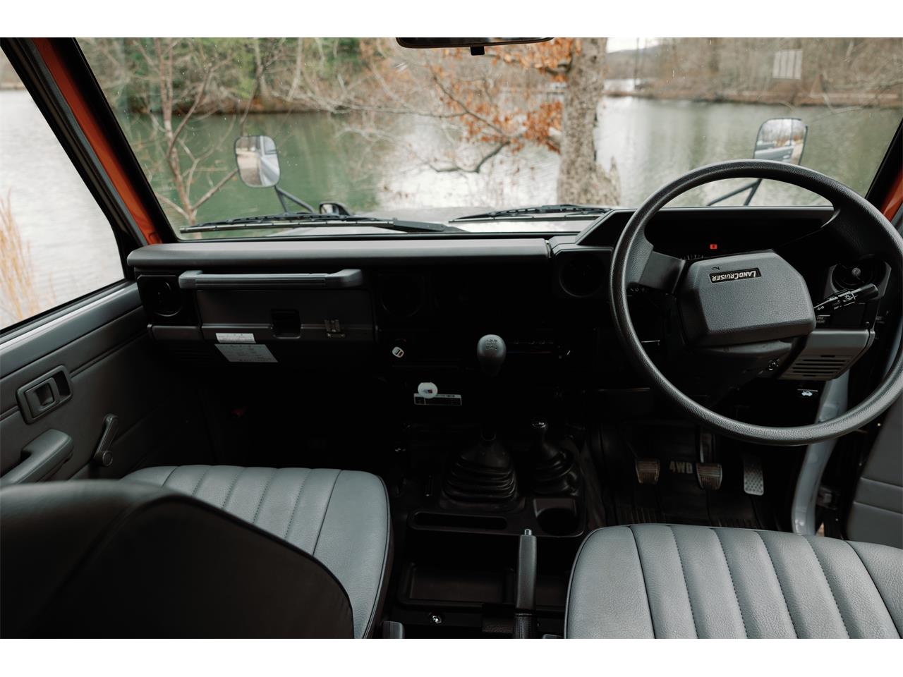Toyota-Land-cruiser-1995-Cement-Grey-Greyred-36